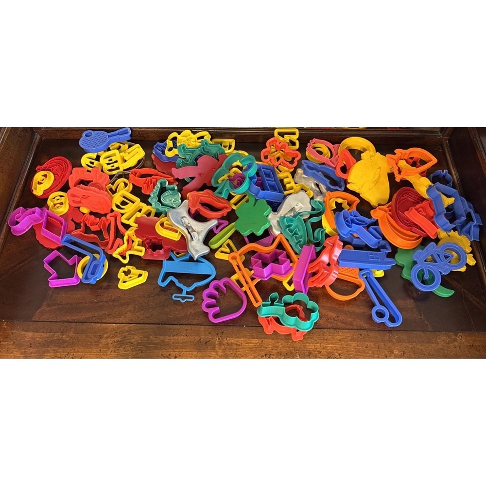 Large Lot Of Vintage Plastic Cookie Cutters Christmas Halloween Avon